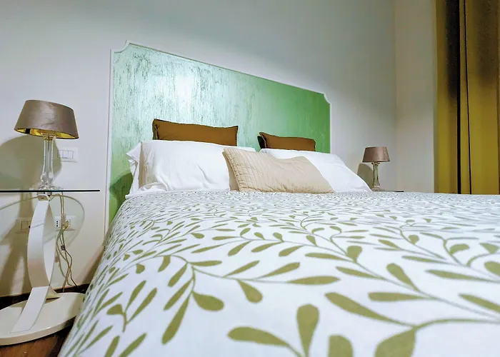 Bed and Breakfast gia'Notte BB Salerno Centro